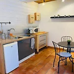 Studio Ile De La Barthelasse A Deux Pas Du Centre